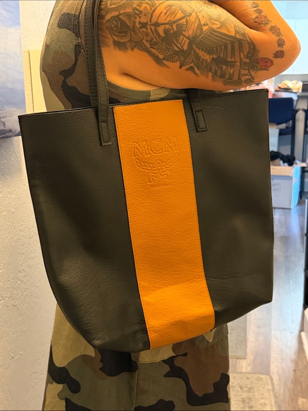 MCM Parfums Black Tote with Cognac Center Stripe - Picture 3 of 4